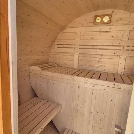Sejour Bien-etre Avec Piscine, Et Sauna *