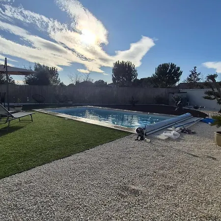 Bien-être Avec Piscine, Et Sauna Villa